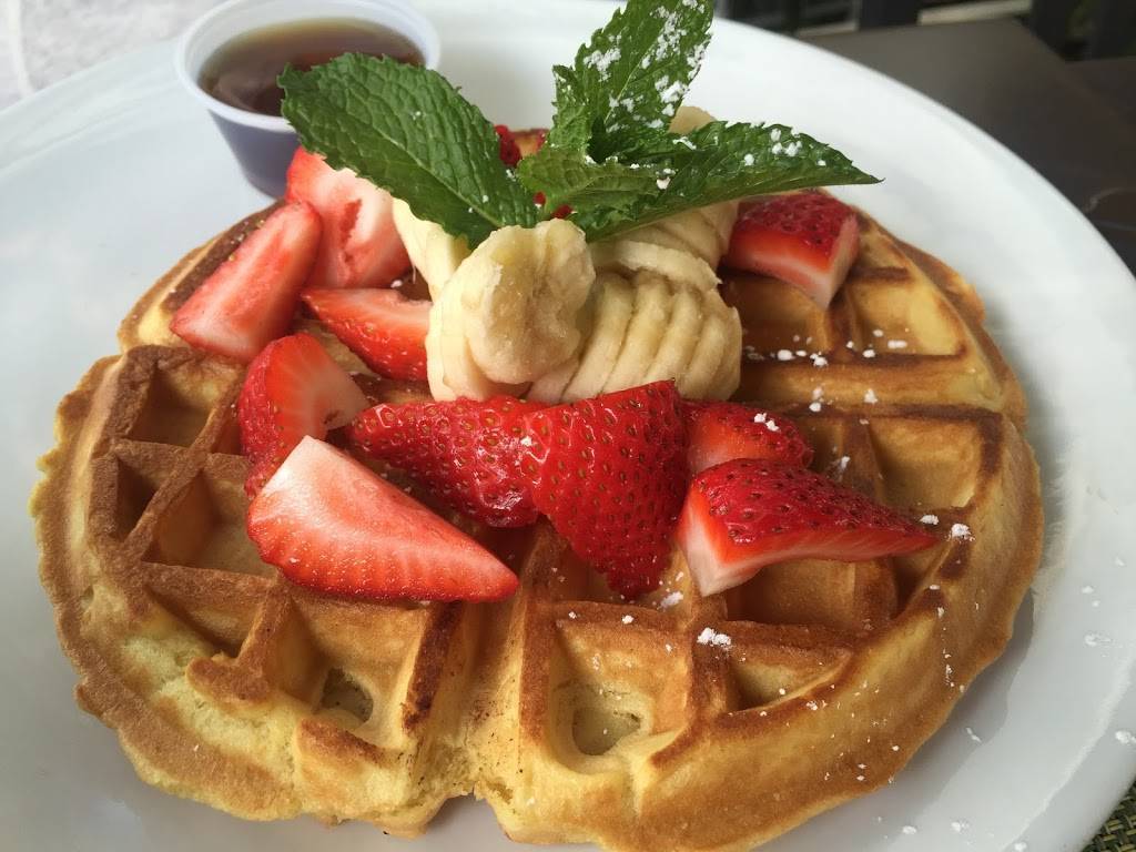 The Pelican Cafe | restaurant | 826 Ocean Dr, Miami Beach, FL 33139, USA | 3056731000 OR +1 305-673-1000