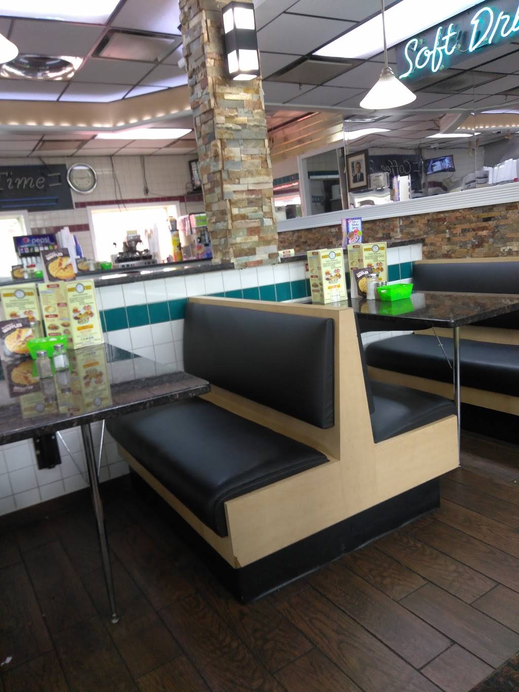 Coney Time | restaurant | 15098 Seven Mile E, Detroit, MI 48205, USA | 3133710080 OR +1 313-371-0080