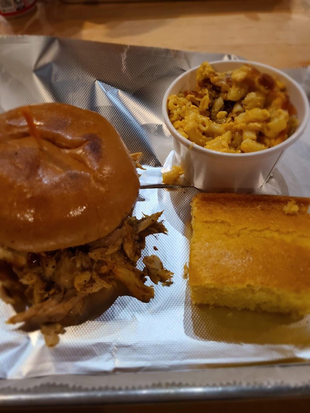 The Pit BBQ Grille and Catering (Bridge Park) | restaurant | 6750 Longshore St, Dublin, OH 43017, USA | 6146838797 OR +1 614-683-8797