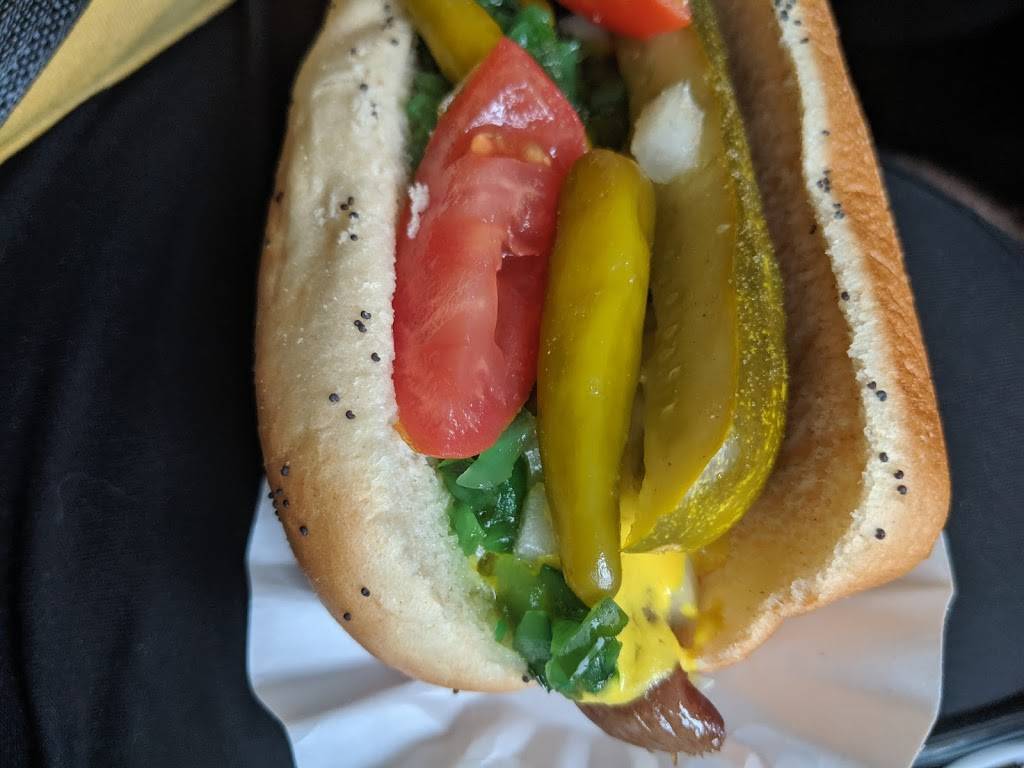 Dog N Suds Drive In | restaurant | 4221 Grand Haven Rd, Norton Shores, MI 49441, USA | 2317984976 OR +1 231-798-4976