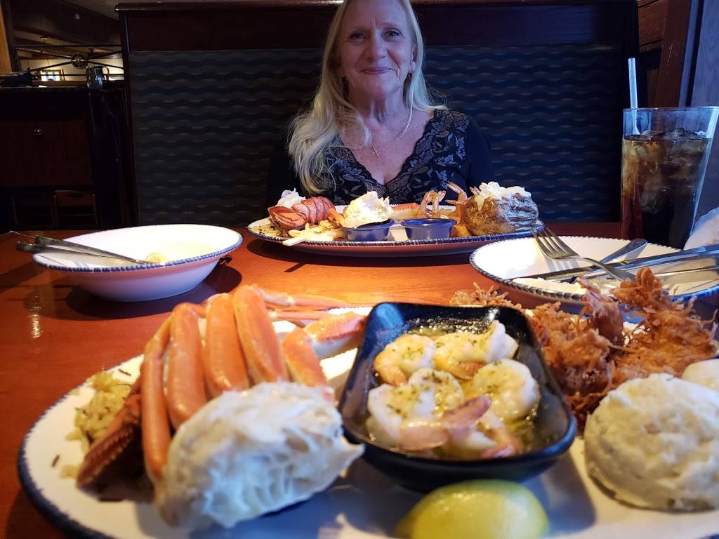 Red Lobster | restaurant | 4625 N Sterling Ave, Peoria, IL 61615, USA | 3096867716 OR +1 309-686-7716