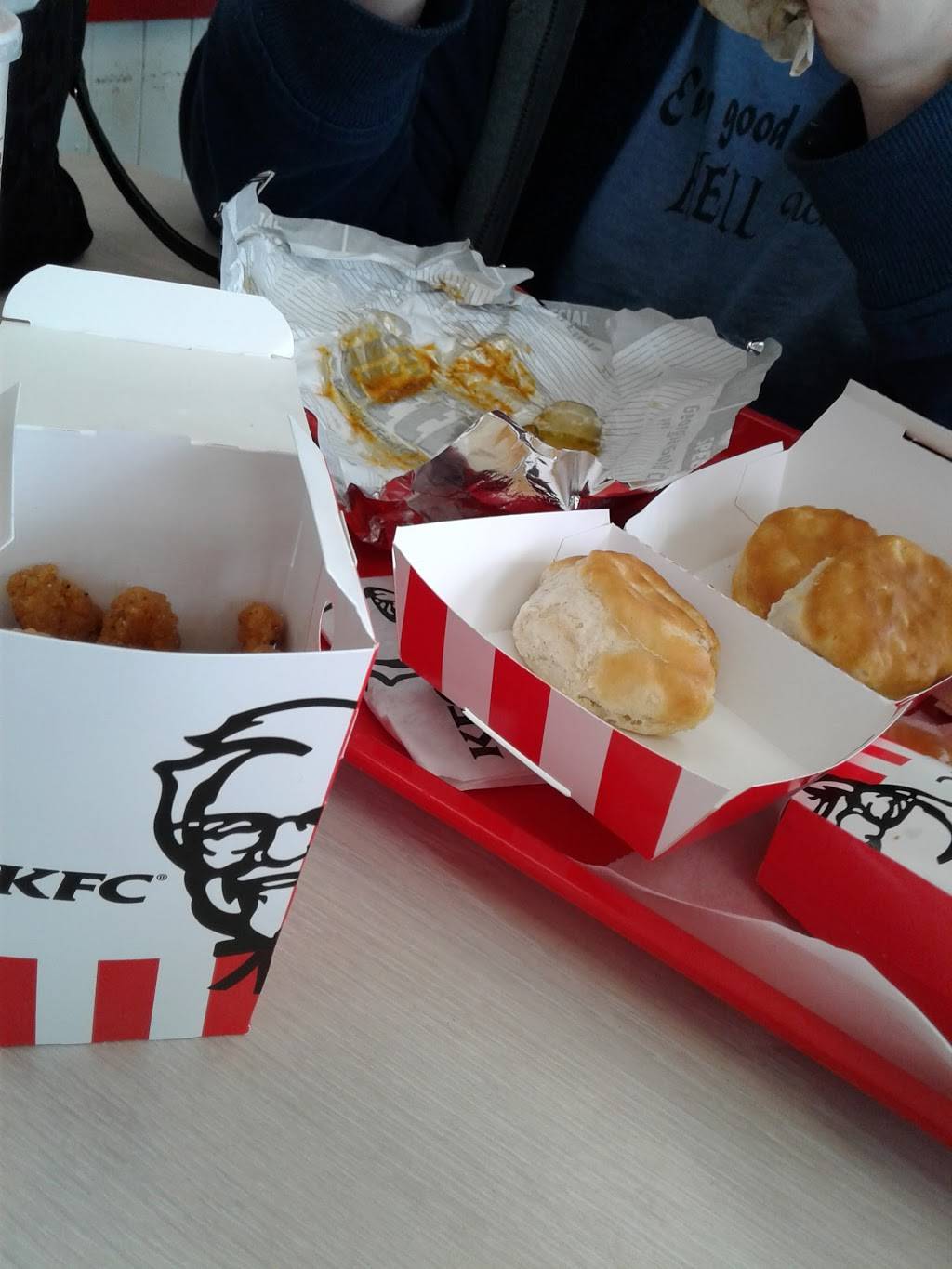 KFC | restaurant | 4605 S Telegraph Rd, Dearborn Heights, MI 48125, USA | 3132925466 OR +1 313-292-5466