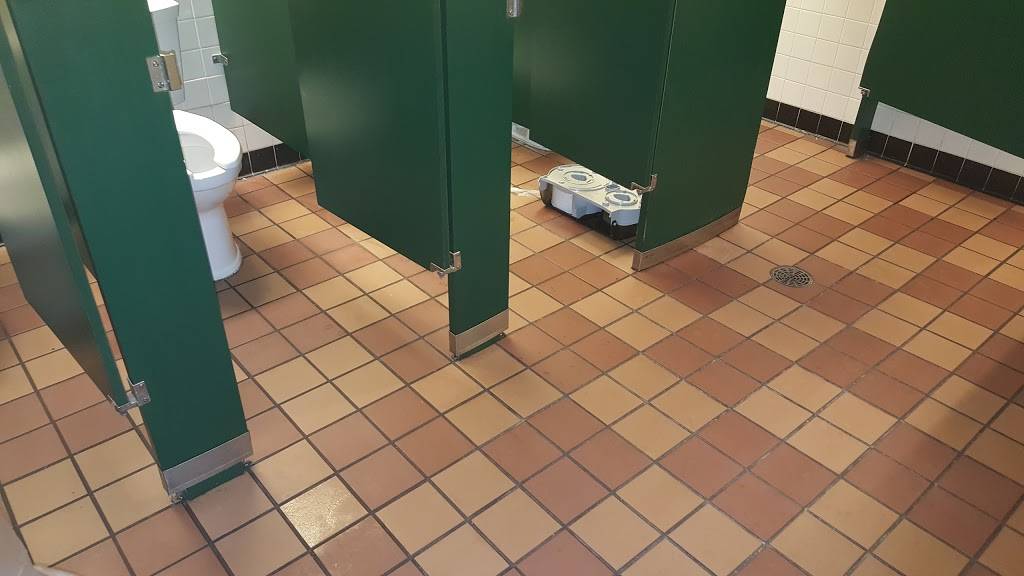 Long John Silvers | restaurant | 140 Hanes Square Shop Cir, Winston-Salem, NC 27103, USA | 3366592680 OR +1 336-659-2680