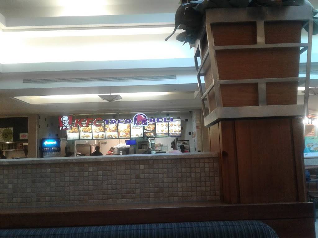 Taco Bell | meal takeaway | 2960 Kingsway Dr, Kitchener, ON N2C 2H7, Canada | 5198940101 OR +1 519-894-0101