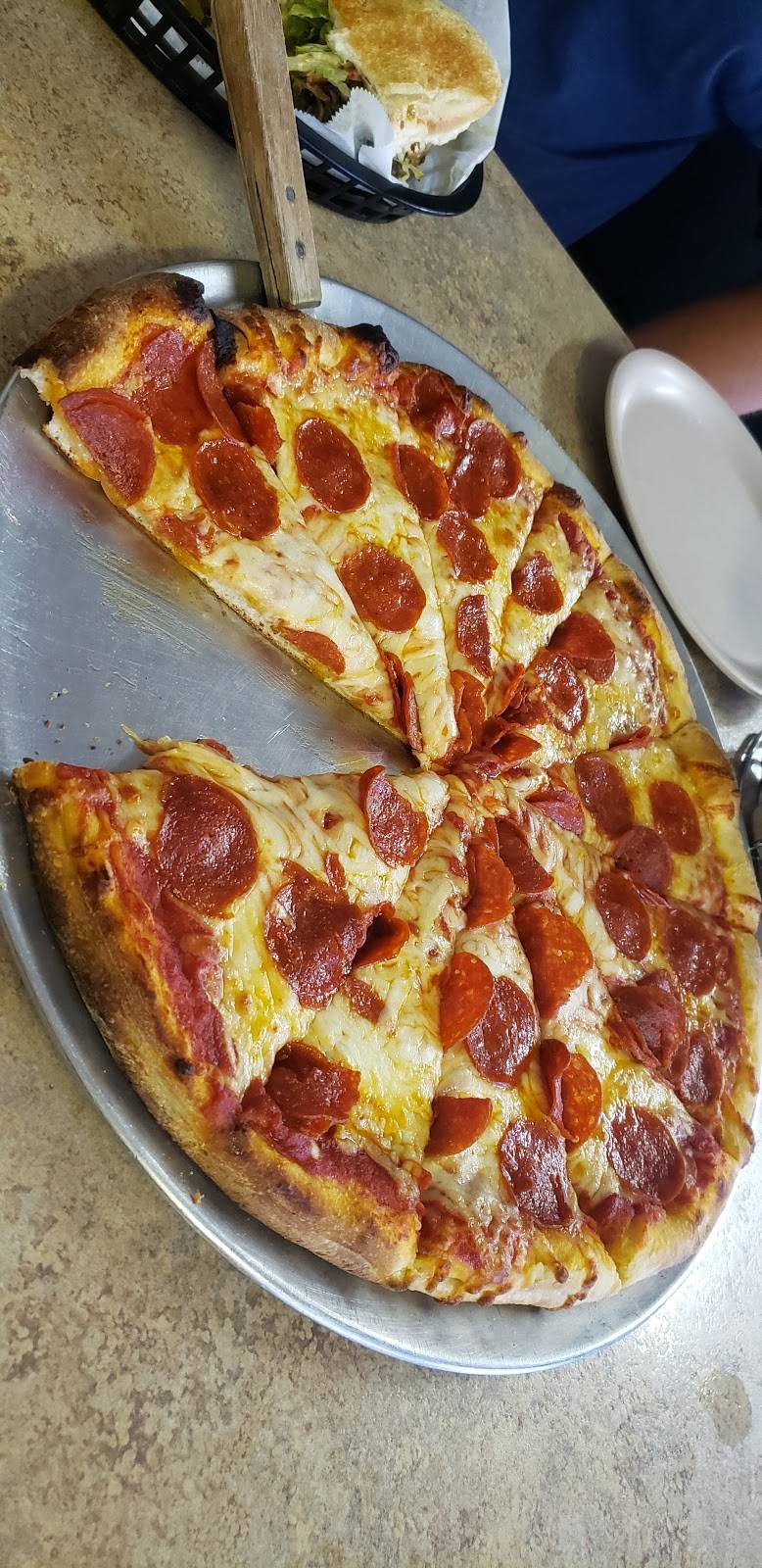 Scottos Pizza | restaurant | 853 Rockbridge Rd, Glasgow, VA 24555, USA | 5402582500 OR +1 540-258-2500