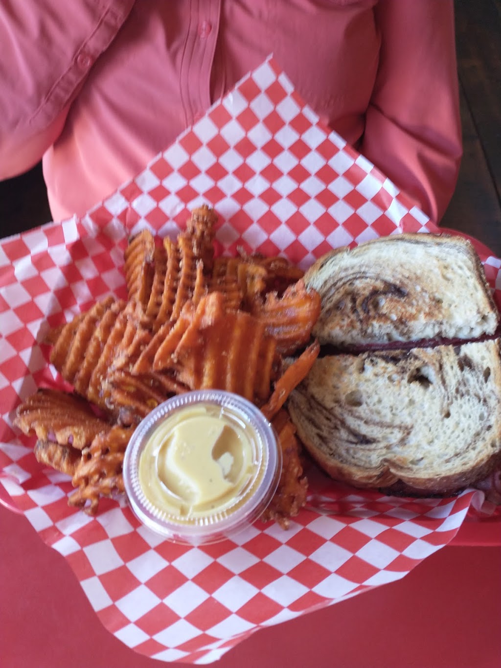 DeDes Farmhouse Cafe | restaurant | 197 200 S, Parowan, UT 84761, USA | 4352630063 OR +1 435-263-0063