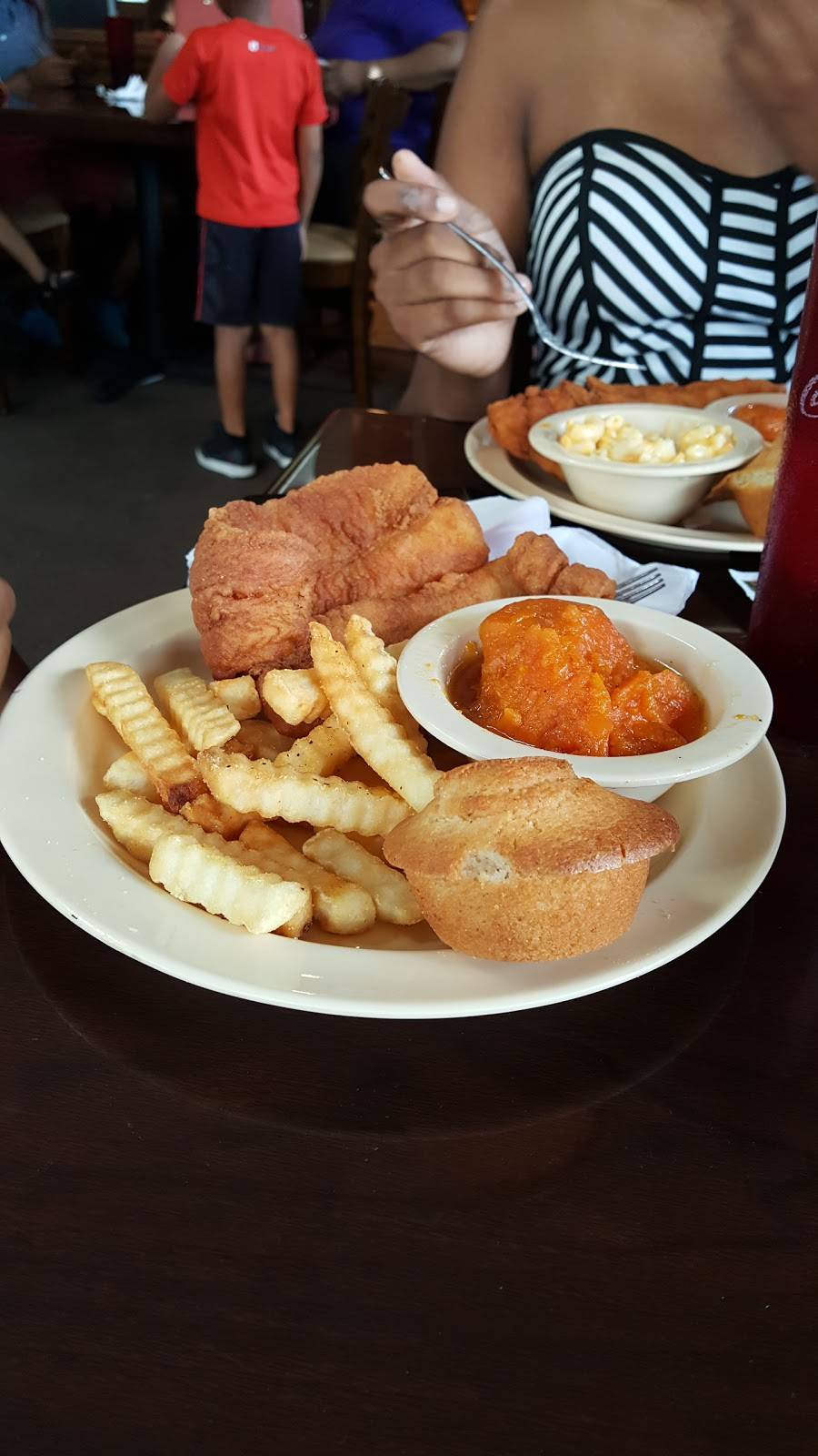 Annie Lauras Kitchen | restaurant | 6814 GA-85, Riverdale, GA 30274, USA | 7709071050 OR +1 770-907-1050