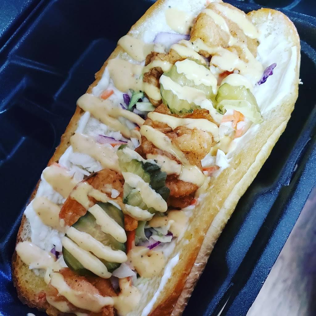 Queeneyz Kitchen | restaurant | 1716 W Howard Ln, Austin, TX 78728, USA | 7372679800 OR +1 737-267-9800