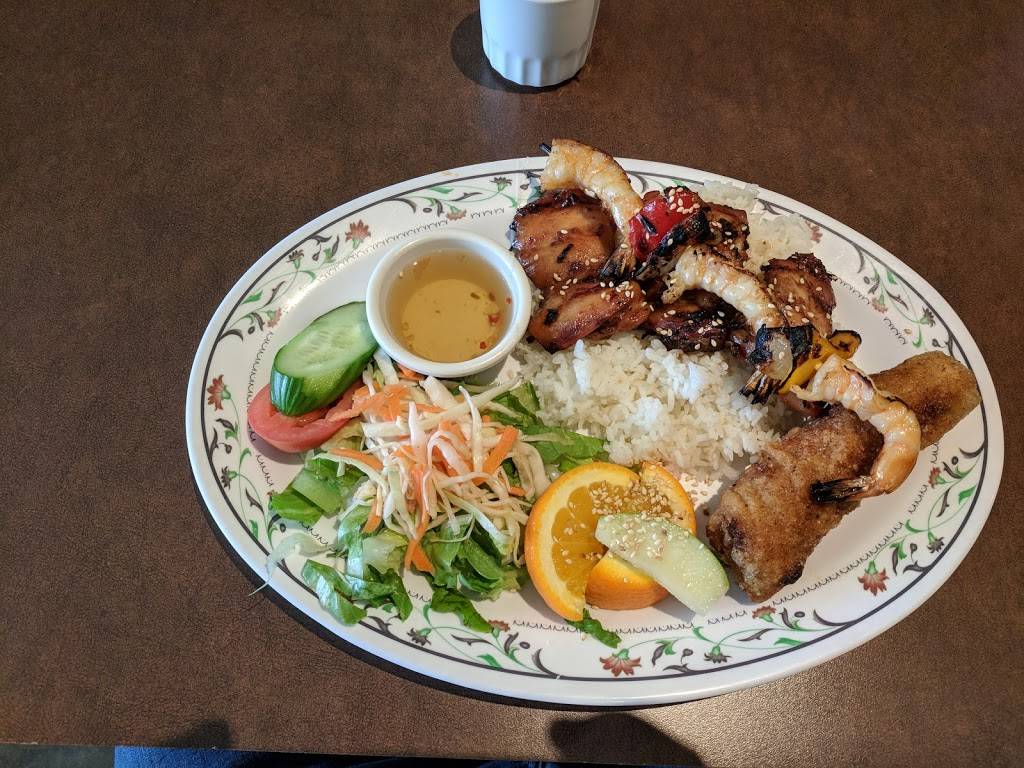 Viet Gril Express | meal takeaway | 8736 Rue Hochelaga, Montréal, QC H1L 2M7, Canada | 5143514916 OR +1 514-351-4916