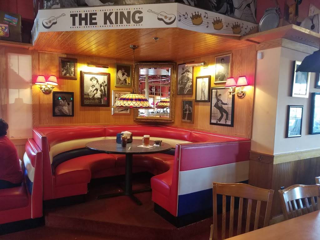 Fuddruckers | restaurant | 44036 Pipeline Plaza, Ashburn, VA 20147, USA | 7037240990 OR +1 703-724-0990