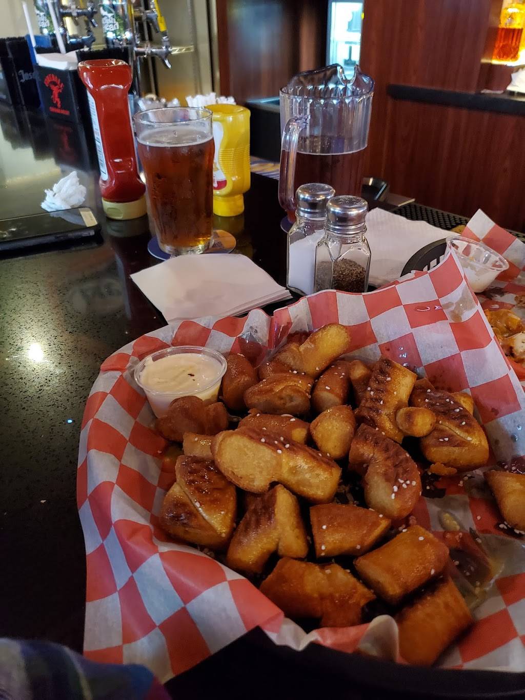 CBCB Bar & Grill | restaurant | 2495 Commons Blvd # A1, Beavercreek, OH 45431, USA | 9374263287 OR +1 937-426-3287