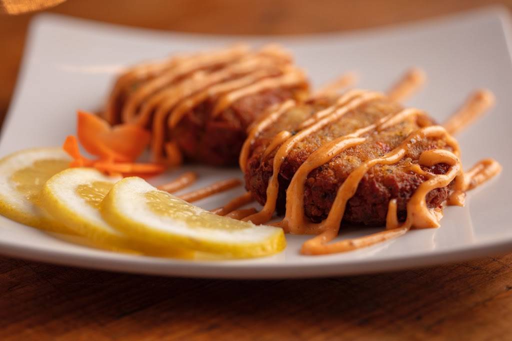 Two Claws | restaurant | 1255 Quintilio Dr, Bear, DE 19701, USA | 3023659065 OR +1 302-365-9065