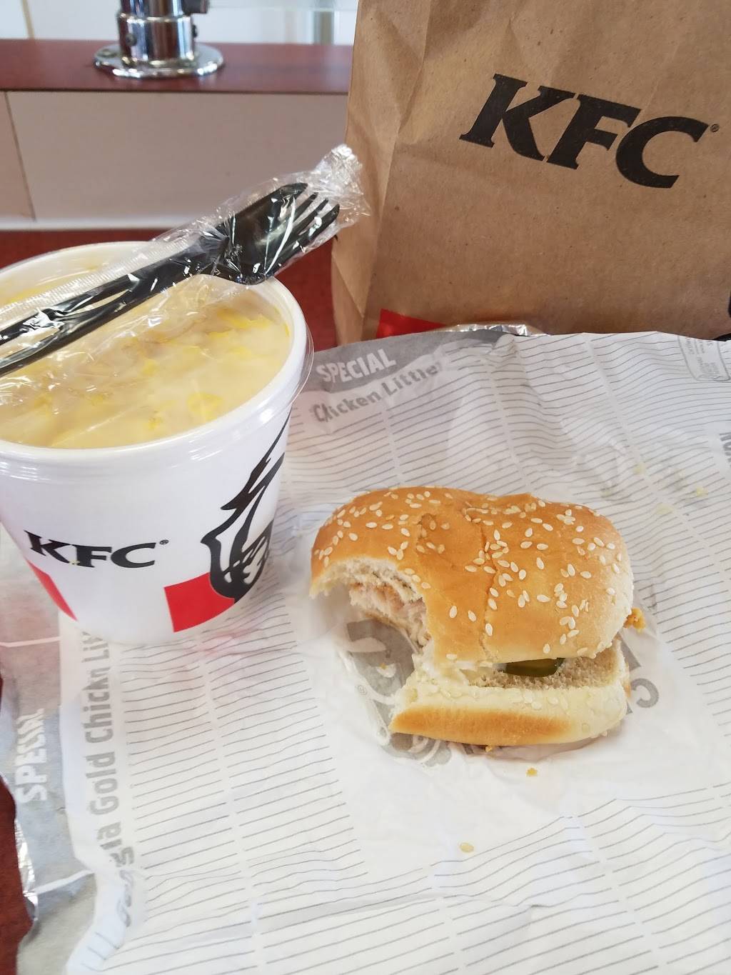 KFC | restaurant | 2453 S Gilbert Rd, Gilbert, AZ 85295, USA | 4807392968 OR +1 480-739-2968