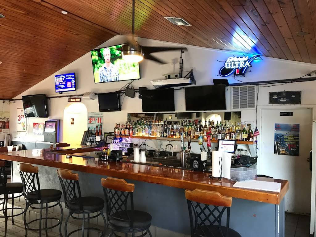 Backwater Fins | restaurant | 13982 W Ozello Trail, Crystal River, FL 34429, USA | 3527946000 OR +1 352-794-6000