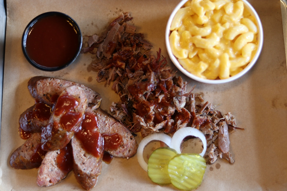 Dickeys Barbecue Pit | restaurant | 18120-2 Brookhurst St Unit 2, Fountain Valley, CA 92708, USA | 7148878022 OR +1 714-887-8022