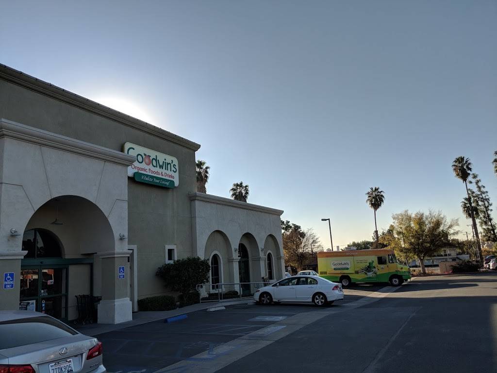 Goodwins Organic Foods and Drinks | cafe | 191 W Big Springs Rd, Riverside, CA 92507, USA | 9516822667 OR +1 951-682-2667