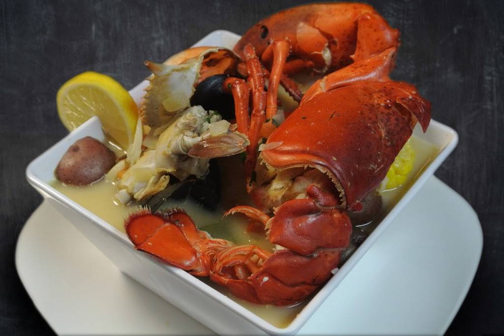 Rosis Pupuseria | restaurant | 909 Gross Rd, Mesquite, TX 75149, USA | 9722850770 OR +1 972-285-0770