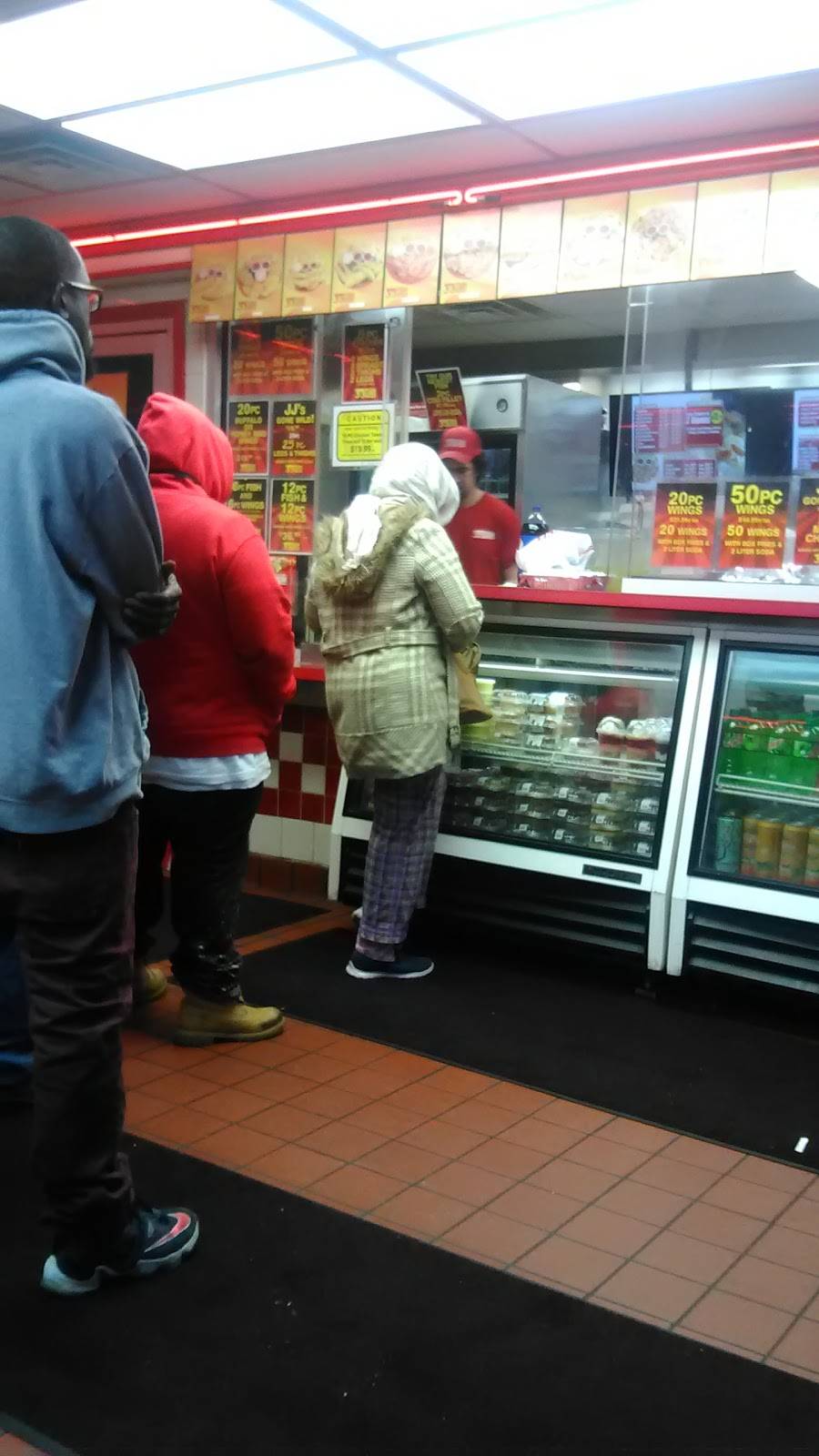 JJ Fish & Chicken | restaurant | 1334 N 35th St, Milwaukee, WI 53208, USA | 4149351000 OR +1 414-935-1000