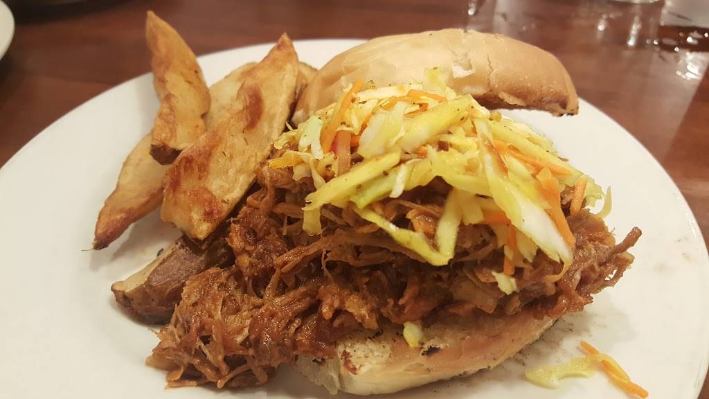 Schlafly Bottleworks | restaurant | 7260 Southwest Ave, Maplewood, MO 63143, USA | 3142412337 OR +1 314-241-2337