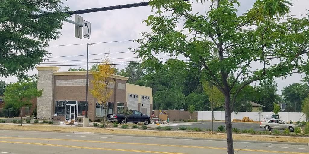 Taco Bell | meal takeaway | 5855 Mayfield Rd, Mayfield Heights, OH 44124, USA | 4406840447 OR +1 440-684-0447