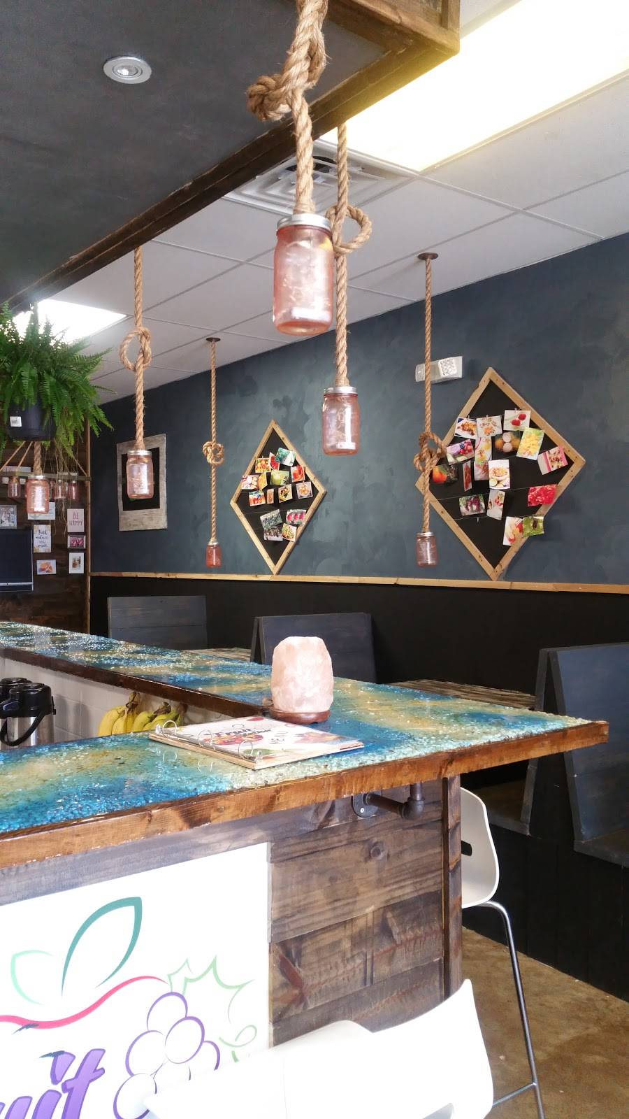 The Fruit Station | restaurant | 1925 Towne Centre Dr #5404, Mesquite, TX 75150, USA | 2143951561 OR +1 214-395-1561