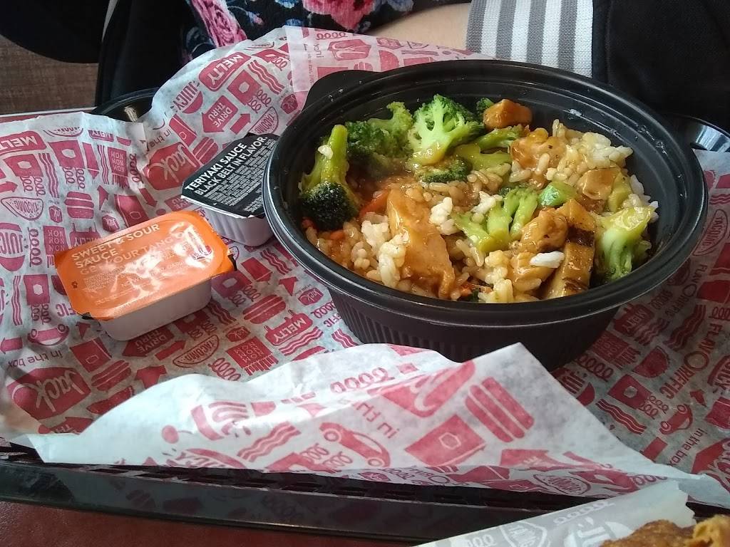 Jack in the Box | restaurant | 339 Paradise Rd, Modesto, CA 95351, USA | 2095210194 OR +1 209-521-0194