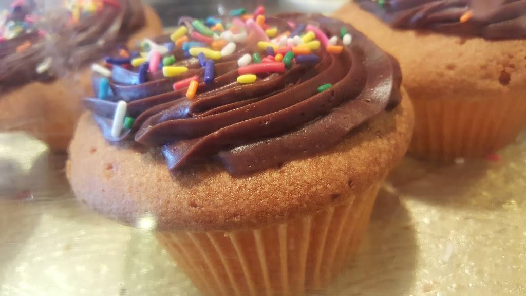 Guss Diner | restaurant | 135 NJ-33, Manalapan Township, NJ 07726, USA | 7322940006 OR +1 732-294-0006