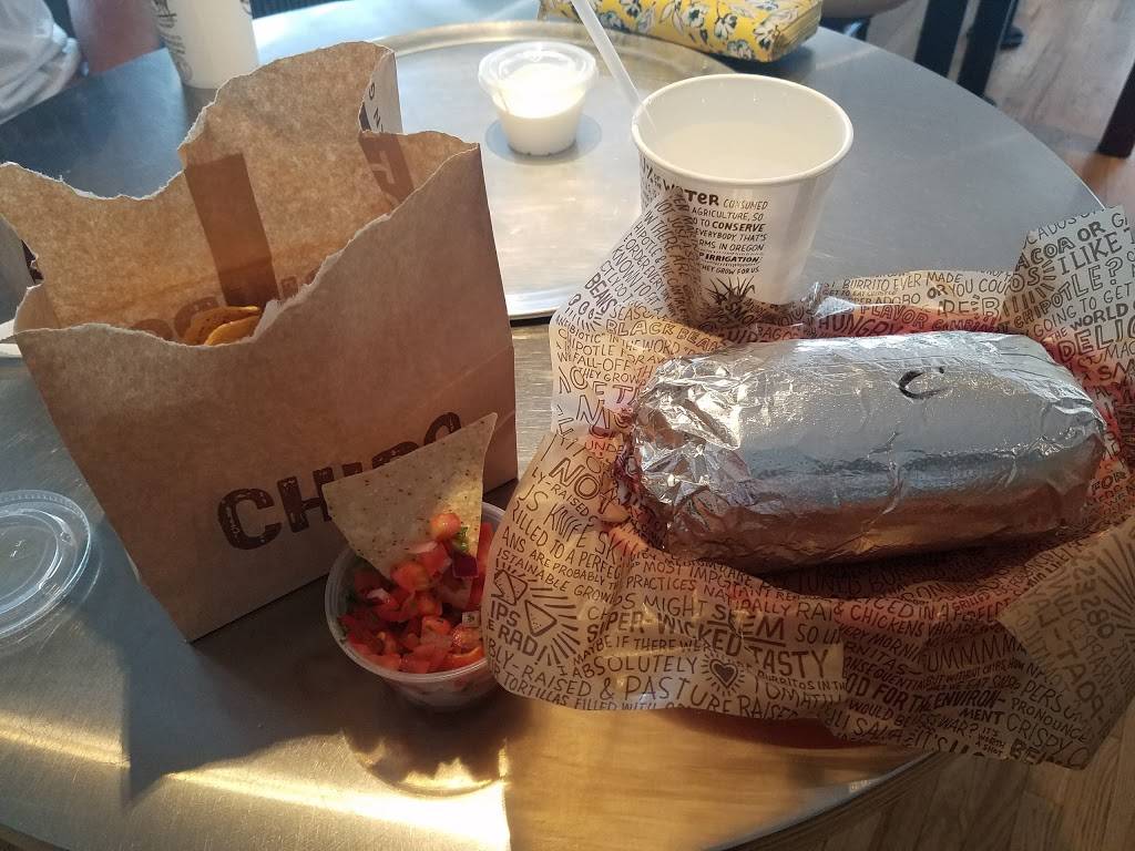 Chipotle Mexican Grill | restaurant | 649 S College Ave ste a, Fort Collins, CO 80525, USA | 9704071446 OR +1 970-407-1446