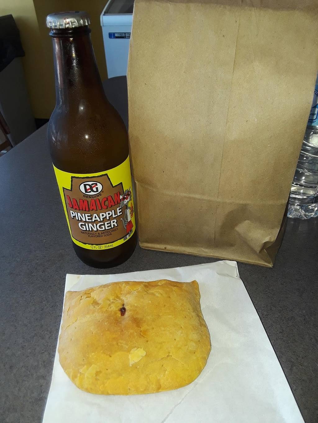 Garveys Grocery & Restaurant | restaurant | 2575 White Haven Dr, Marietta, GA 30064, USA | 6783840766 OR +1 678-384-0766