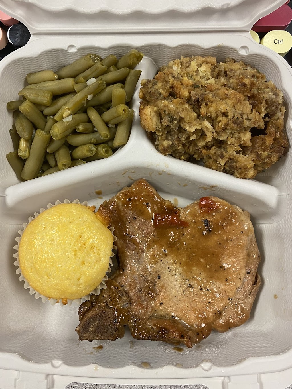 Southern Smokehouse Kitchen | restaurant | 4701 Barrera Dr, Corpus Christi, TX 78416, USA | 3614422768 OR +1 361-442-2768