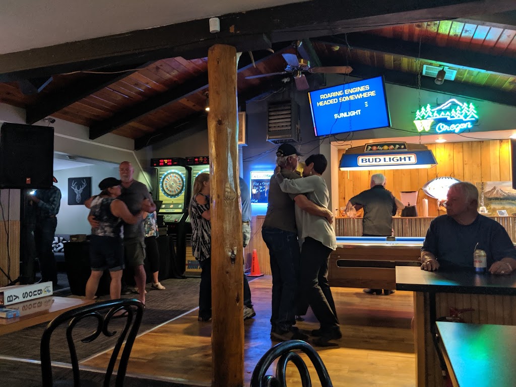 Luckys Bar & Grill | restaurant | 34A N Mariposa Dr, Tygh Valley, OR 97063, USA | 5415442044 OR +1 541-544-2044