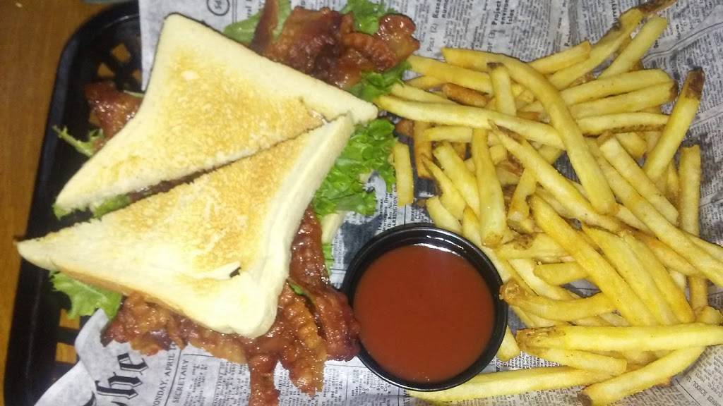 Good Sport Bar and Grill | restaurant | 149 E 6th St, St Charles, MN 55972, USA | 5079326963 OR +1 507-932-6963