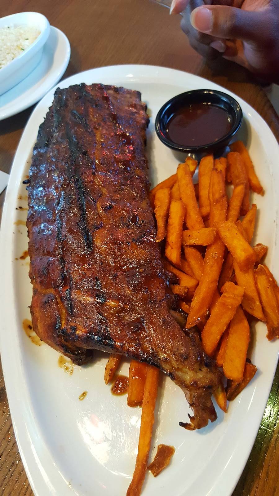 TGI Fridays | restaurant | 2990 Waldorf Market Pl, Waldorf, MD 20603, USA | 3019328750 OR +1 301-932-8750