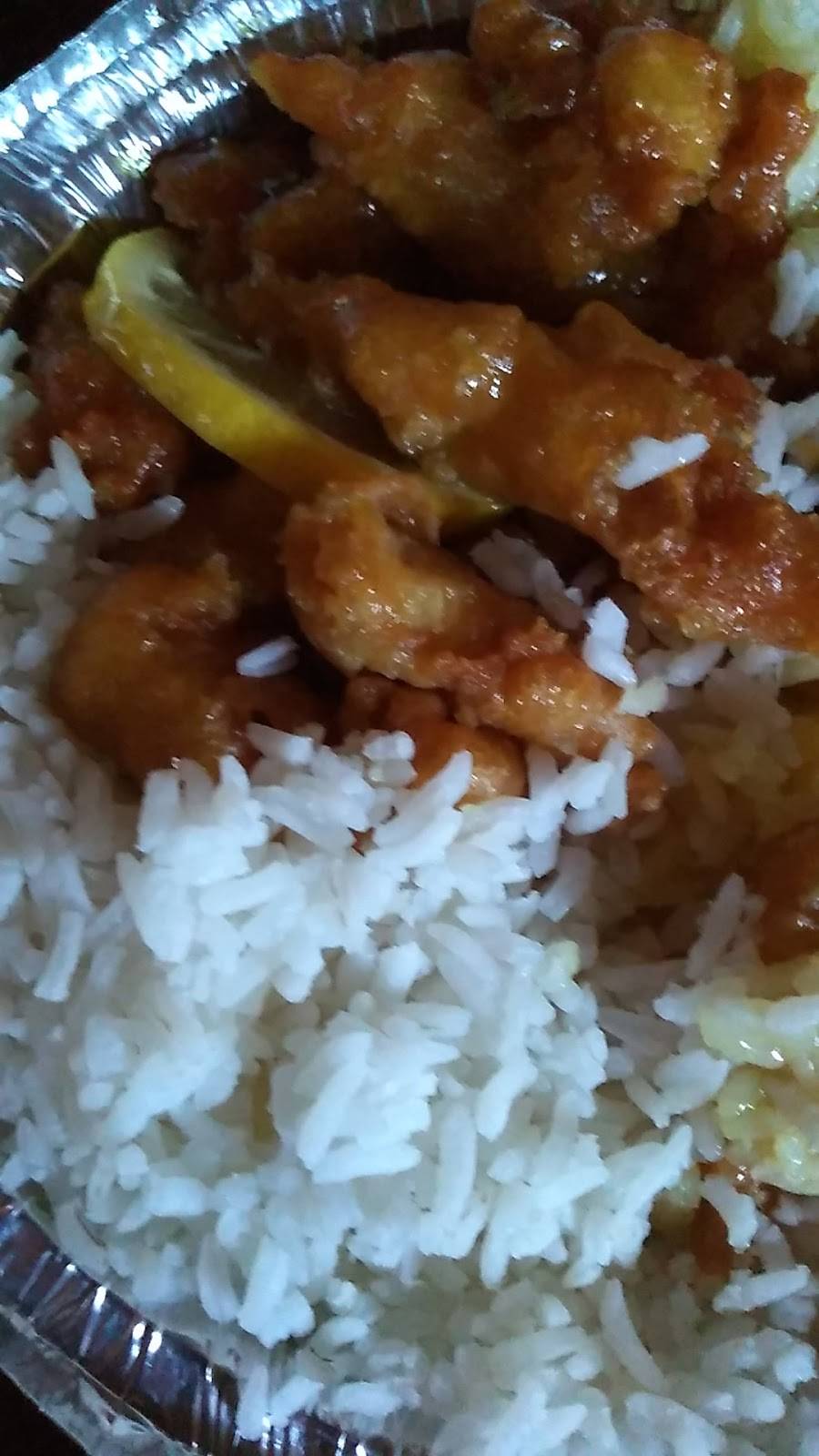 Young Chow Garden Restaurant | restaurant | 918 Innisfil Beach Rd, Innisfil, ON L9S 2C2, Canada | 7054318688 OR +1 705-431-8688