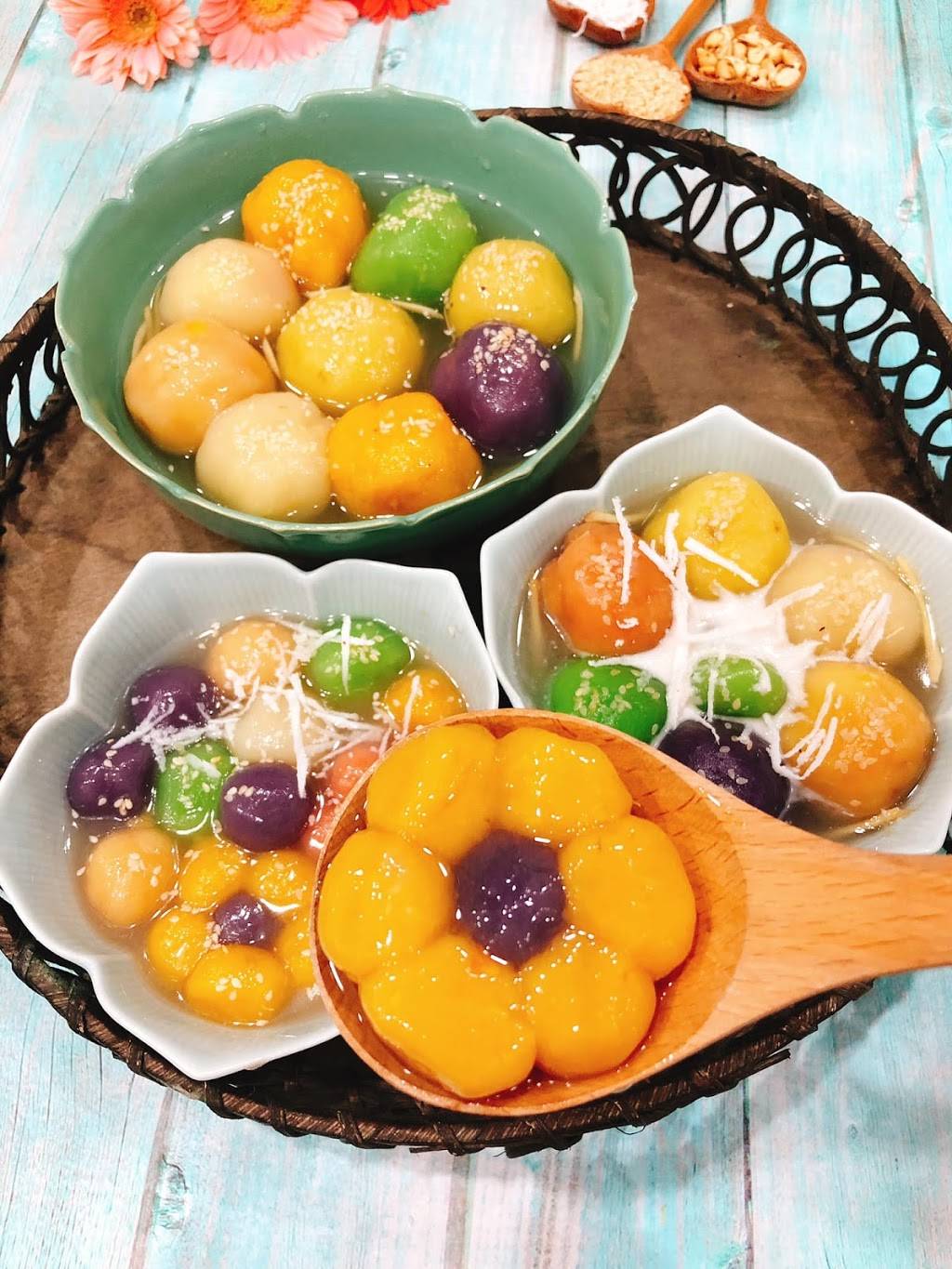 Flower Lantern Vegetarian Restaurant | restaurant | 2437 Finch Ave W #1, North York, ON M9M 2E7, Canada | 4167469888 OR +1 416-746-9888