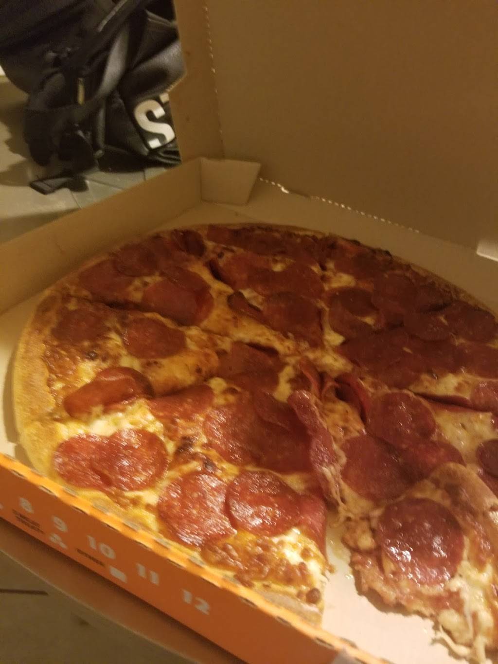 Little Caesars Pizza | meal takeaway | 1301 East Rosecrans Ave #113, Compton, CA 90221, USA | 3106399892 OR +1 310-639-9892