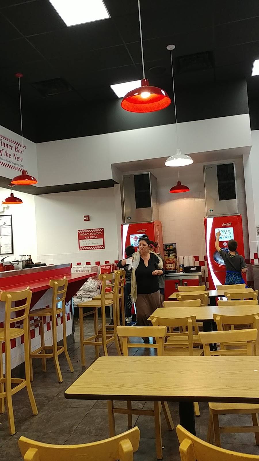 Five Guys | meal takeaway | 269 Patriot Pl, Foxborough, MA 02035, USA | 5082039441 OR +1 508-203-9441