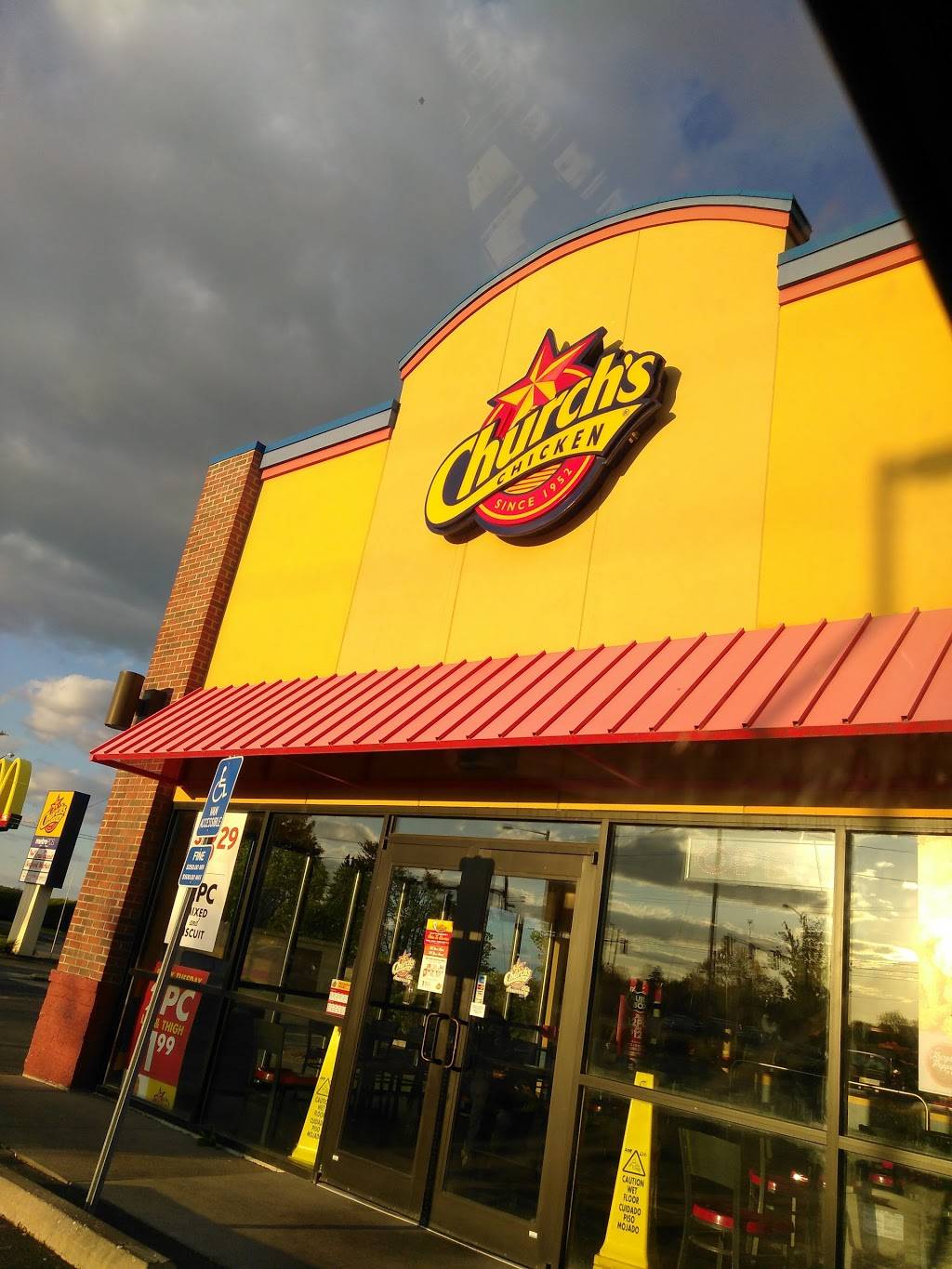 Churchs Chicken | restaurant | 5 S Reynolds Rd, Toledo, OH 43615, USA | 4195317996 OR +1 419-531-7996