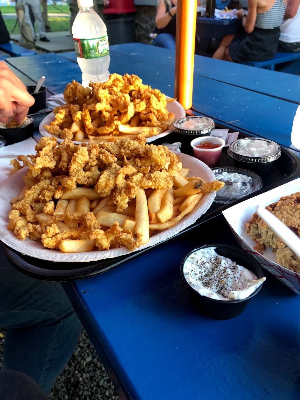 Clam Shack | restaurant | 98 Restaurant Row, Salem, MA 01970, USA | 9787412526 OR +1 978-741-2526