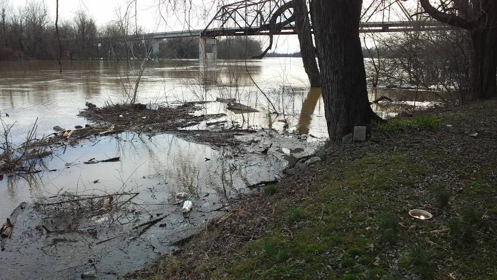 Light House Restaurant | restaurant | 325 1st St, Calhoun, KY 42327, USA | 2702739181 OR +1 270-273-9181