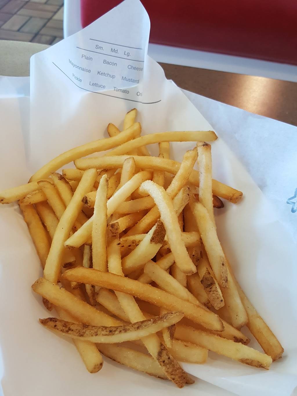 Hardees | restaurant | 1501 N Boeke Rd, Evansville, IN 47711, USA | 8124776743 OR +1 812-477-6743