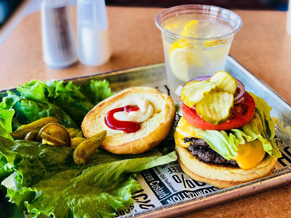 Cheeseburger Bobbys | restaurant | 6050 Peachtree Pkwy #140, Peachtree Corners, GA 30092, USA | 7703000032 OR +1 770-300-0032