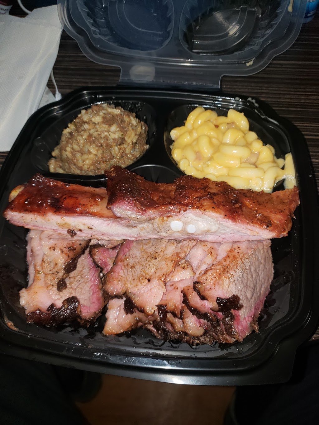 Outlaws BBQ-Alexandria, LA | restaurant | 818 MacArthur Dr, Alexandria, LA 71303, USA | 3184438723 OR +1 318-443-8723