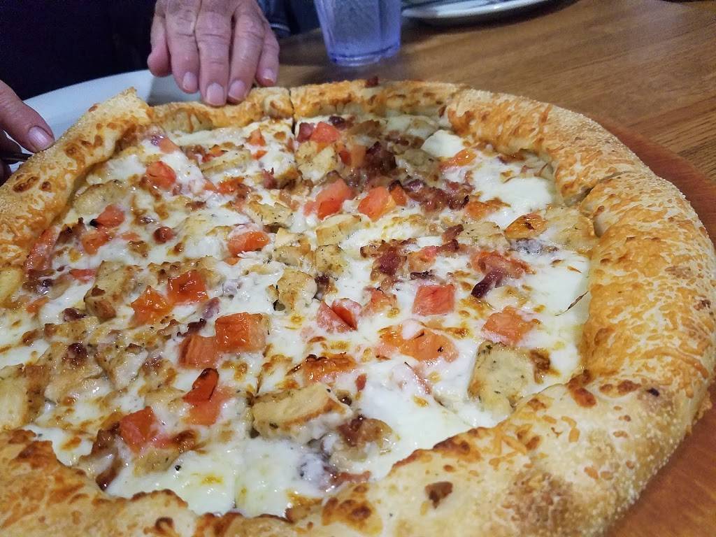 Pizza Hut | restaurant | 1211 N Johnson St, Mineola, TX 75773, USA | 9035695437 OR +1 903-569-5437