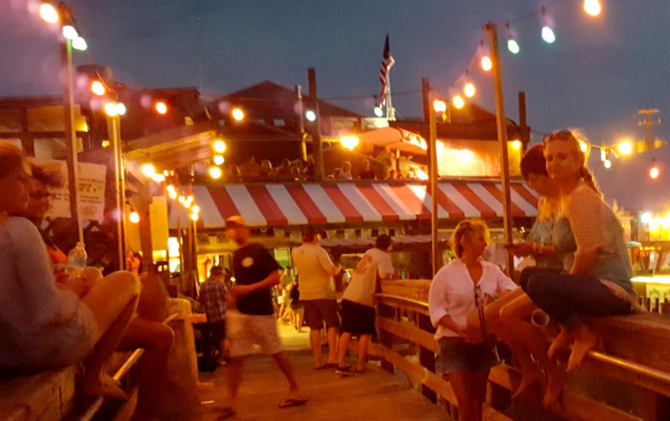 Flora-Bama | restaurant | 17401 Perdido Key Dr, Pensacola, FL 32507, USA | 8504920611 OR +1 850-492-0611