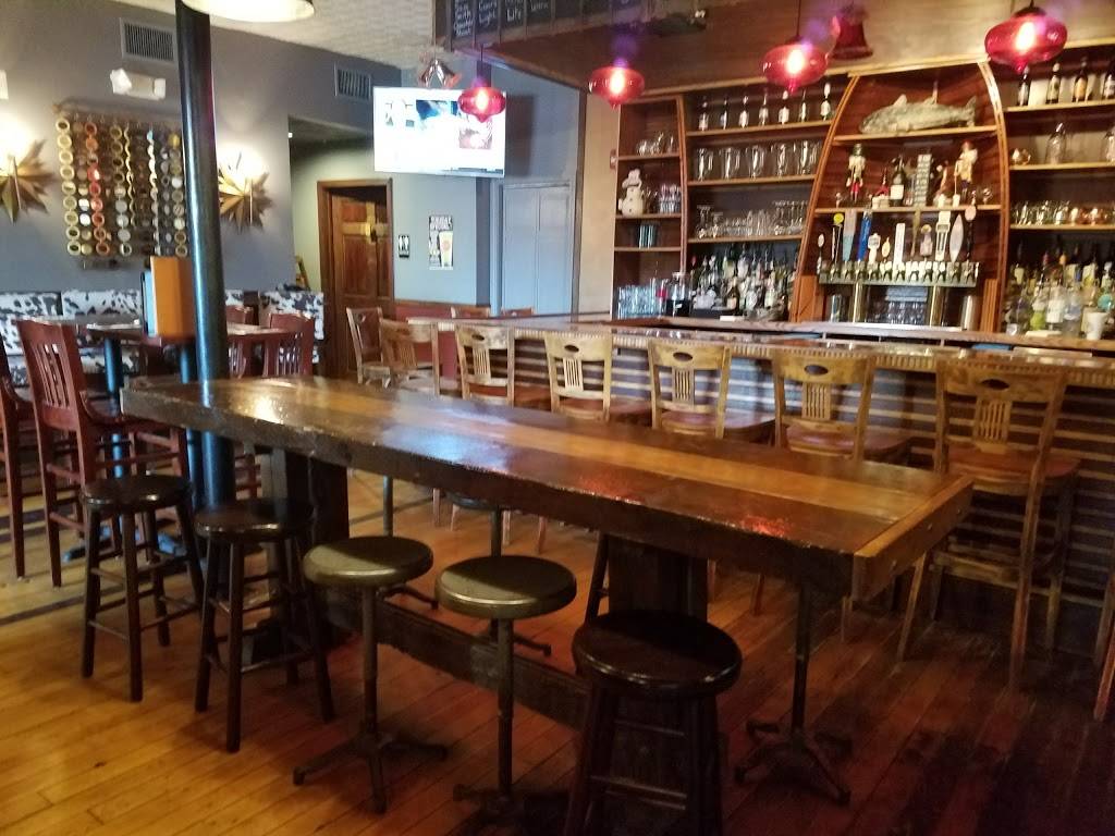 Fellini Pizzeria | restaurant | 2190 Broad St, Cranston, RI 02905, USA | 4014675992 OR +1 401-467-5992