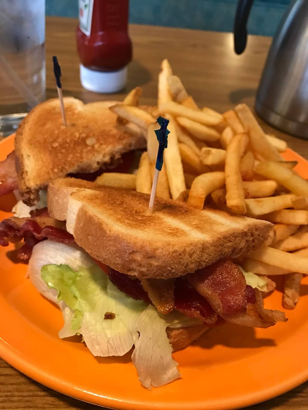 Village Inn | bakery | 31711 Pacific Hwy S, Federal Way, WA 98003, USA | 2539419860 OR +1 253-941-9860