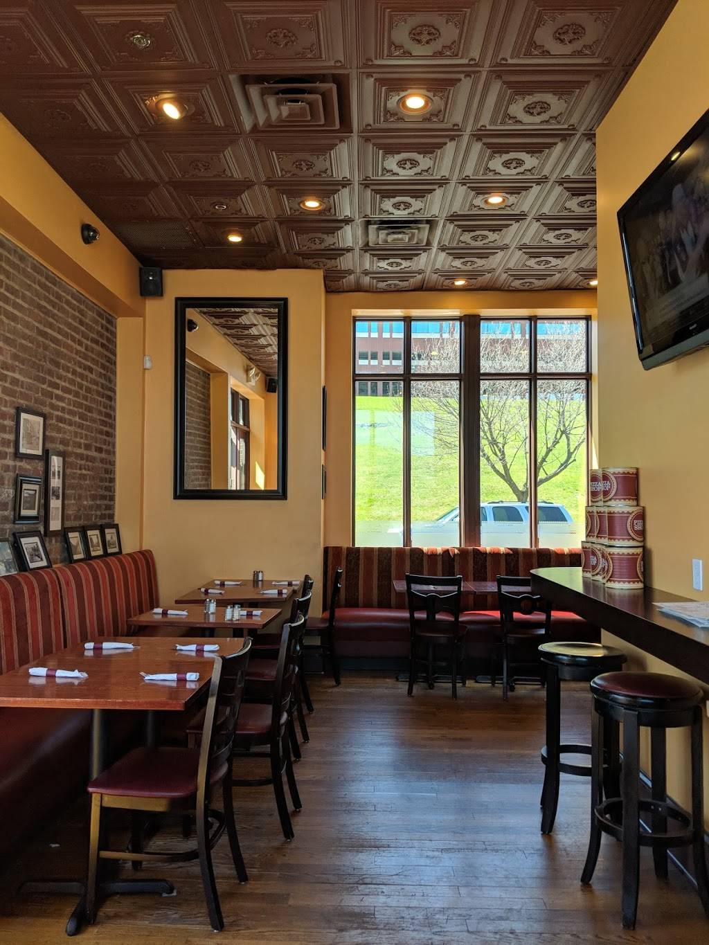 Pizza Shop | restaurant | 27 Water St, Newburgh, NY 12550, USA | 8455657467 OR +1 845-565-7467