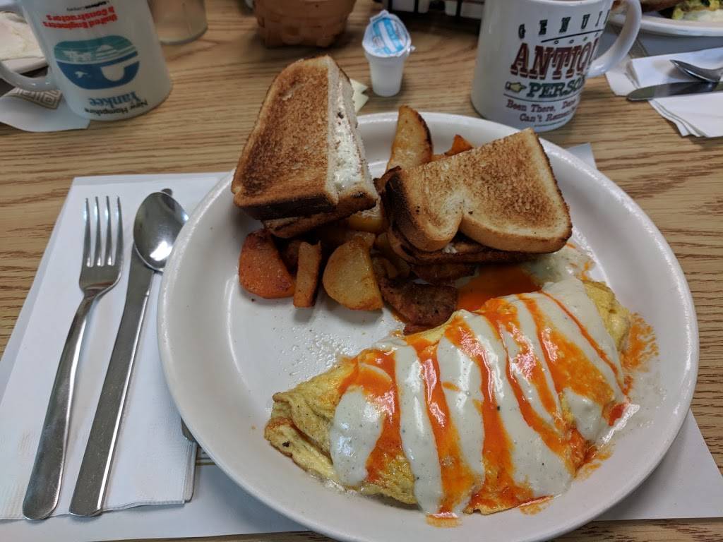 Moyers Country Kitchen | restaurant | 965 PA-940, Pocono Lake, PA 18347, USA | 5706437377 OR +1 570-643-7377