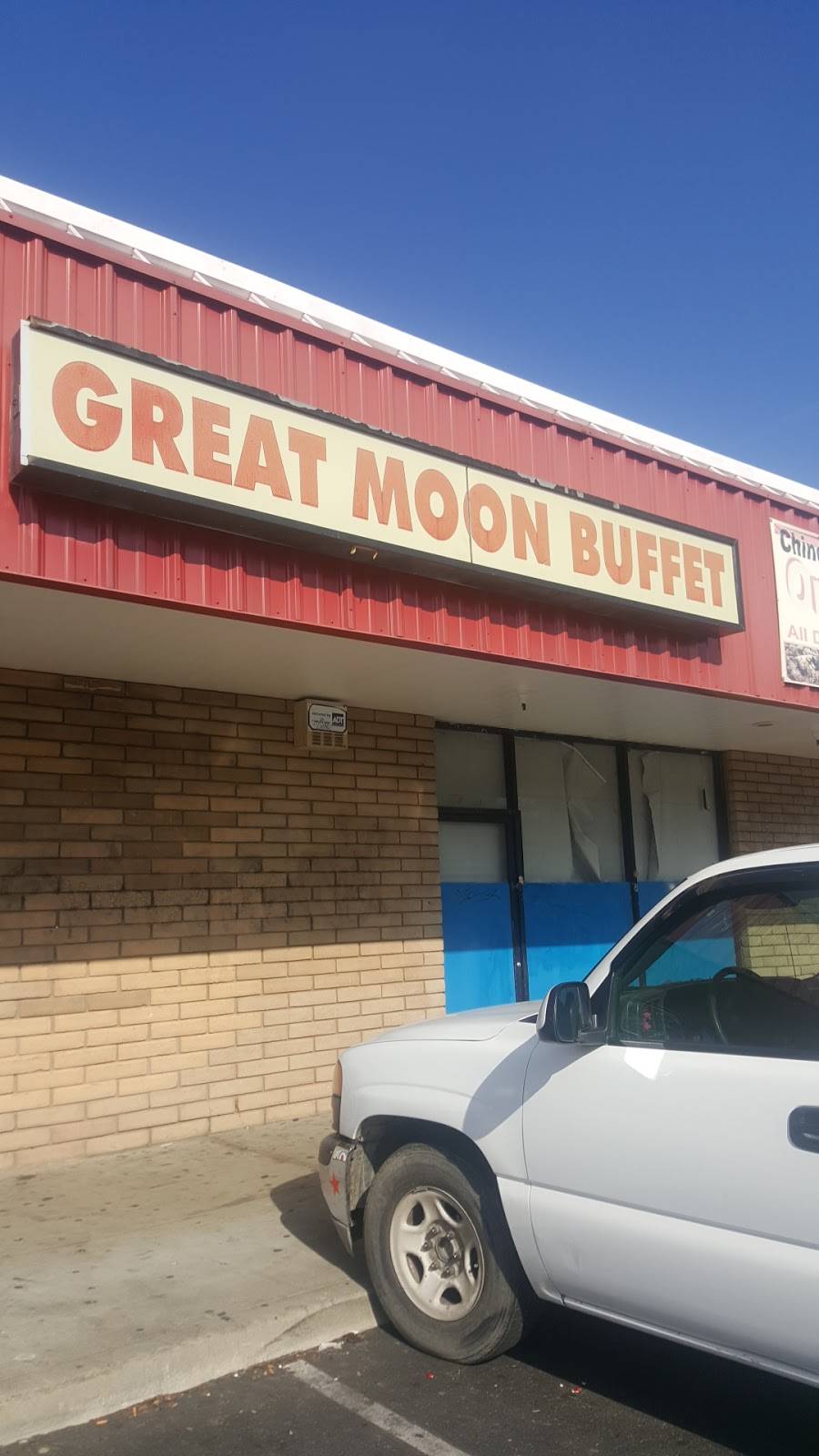 Great Moon Buffet | restaurant | 4845 E McKinley Ave, Fresno, CA 93703, USA | 5594563352 OR +1 559-456-3352